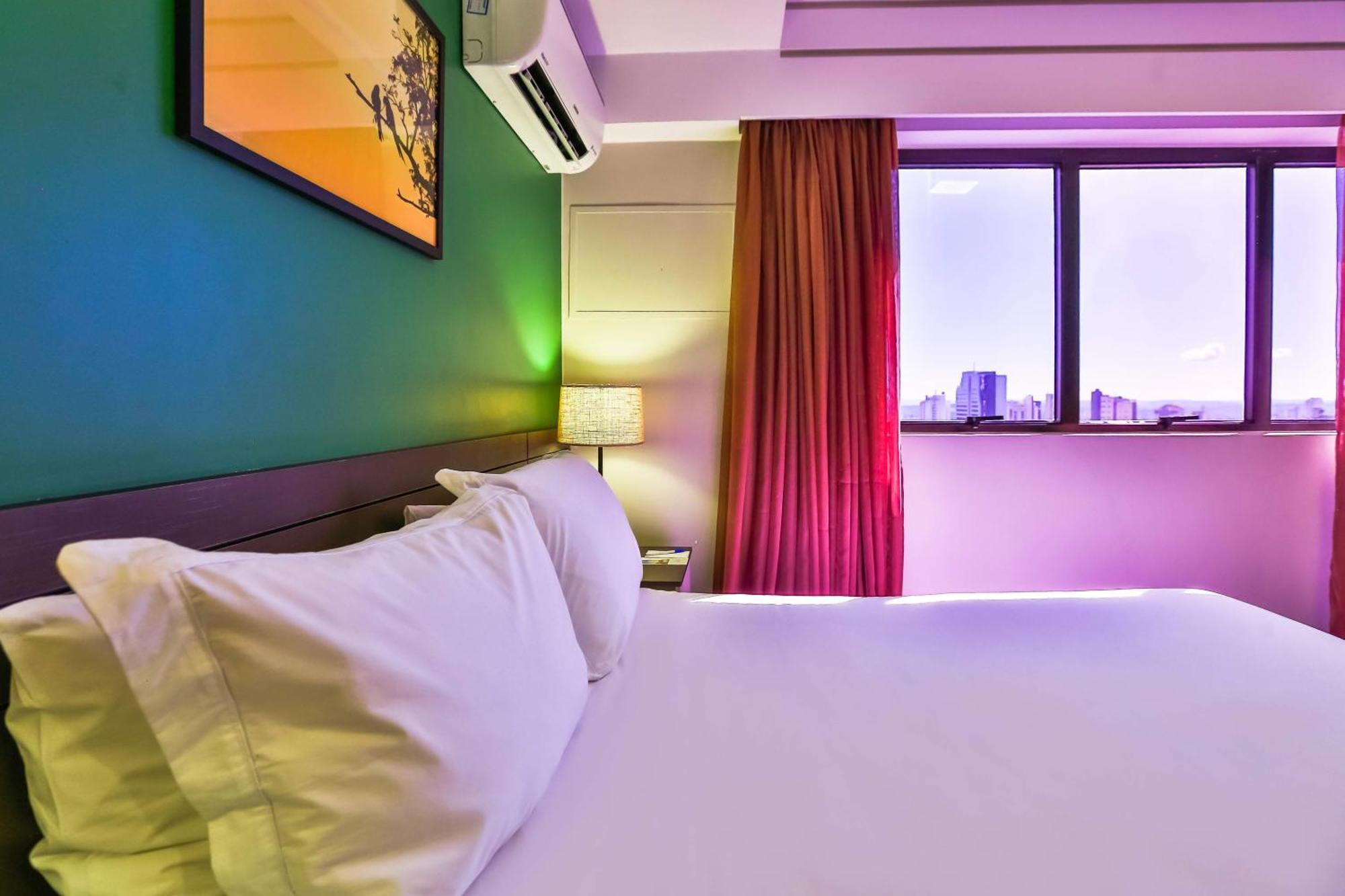 Golden Tulip Address