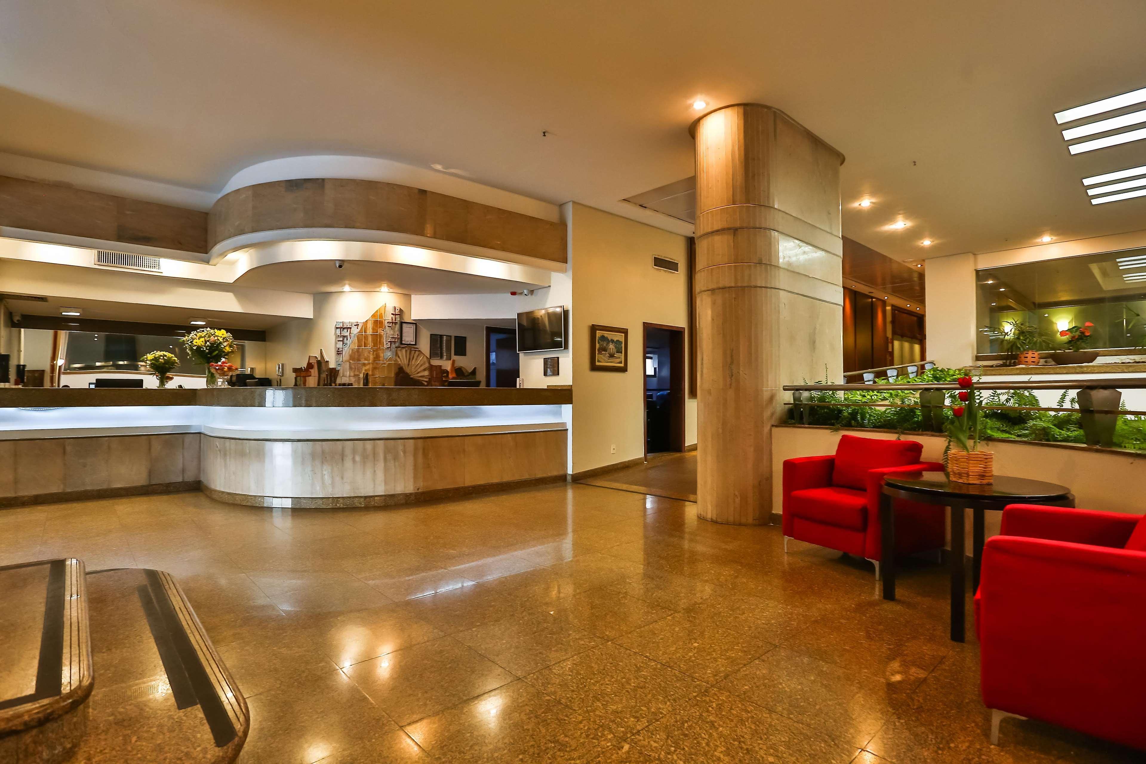 Hotel Golden Tulip Address