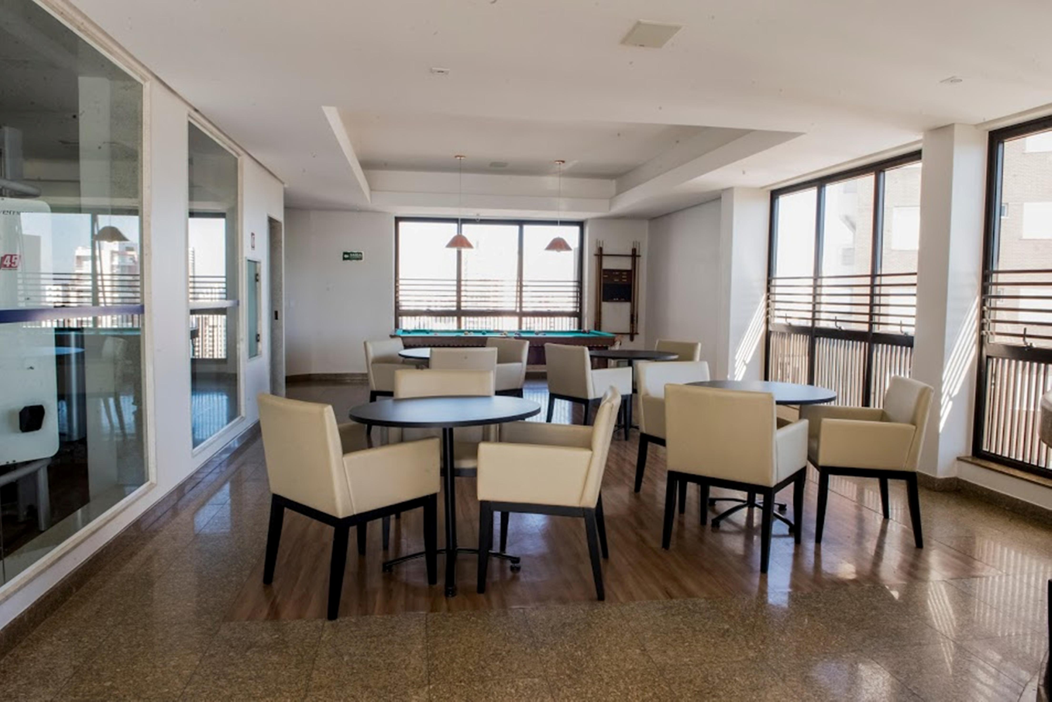 Golden Tulip Address