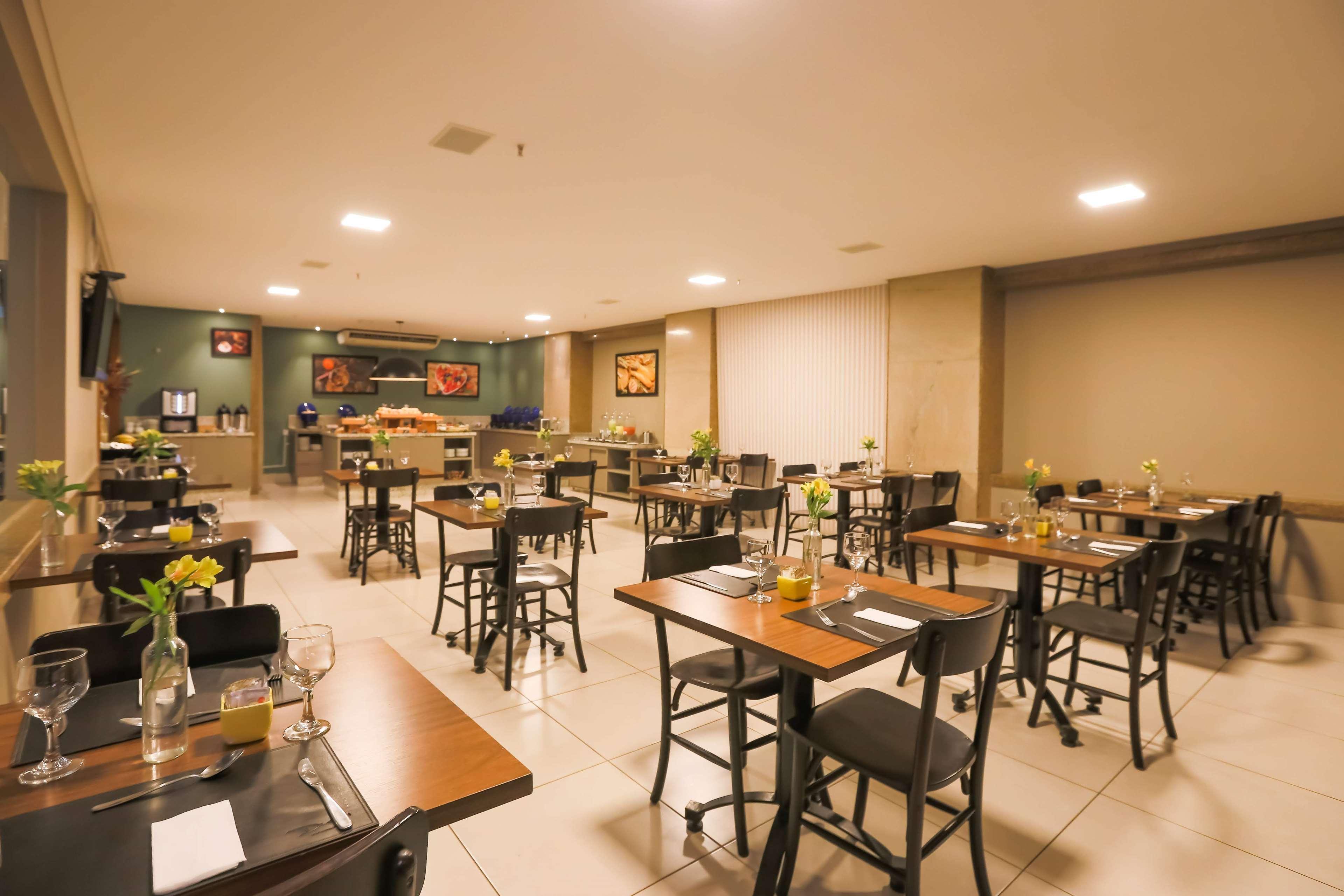 Golden Tulip Address