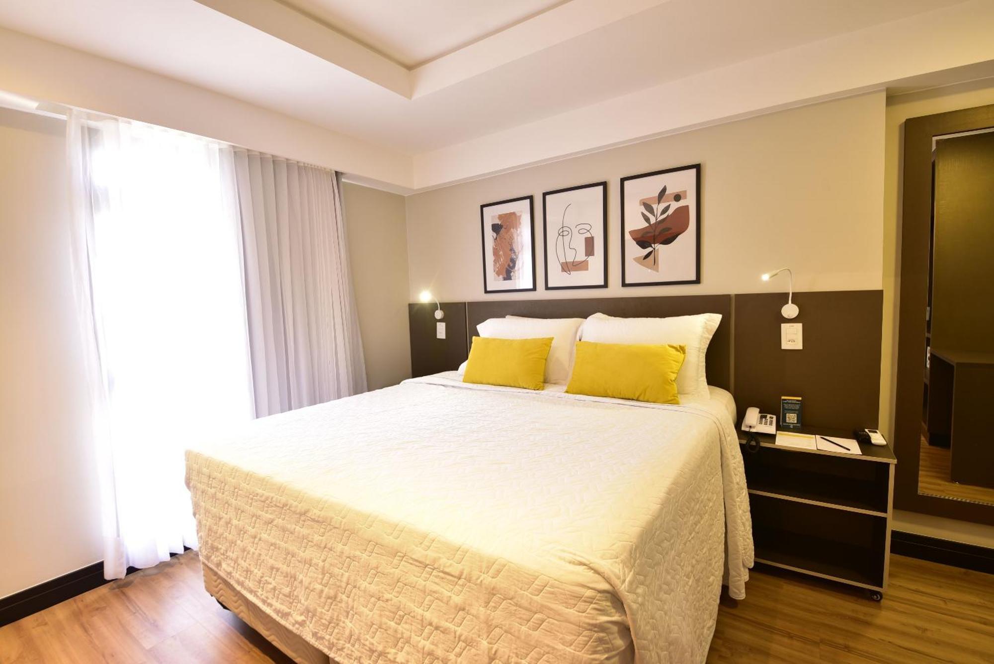 Hotel Golden Tulip Address